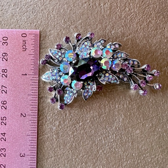 Aurora Borealis Crystal Brooch With Purple Rhinestones Silver Tone Metal Large - Picture 11 of 12
